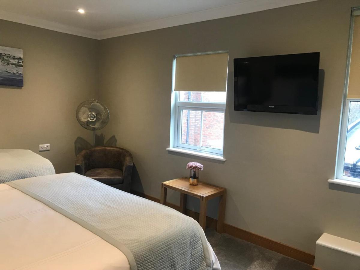 The Claremont Inn Bognor Regis Buitenkant foto